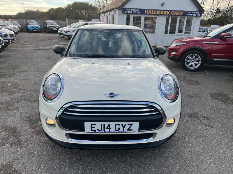 MINI HATCH