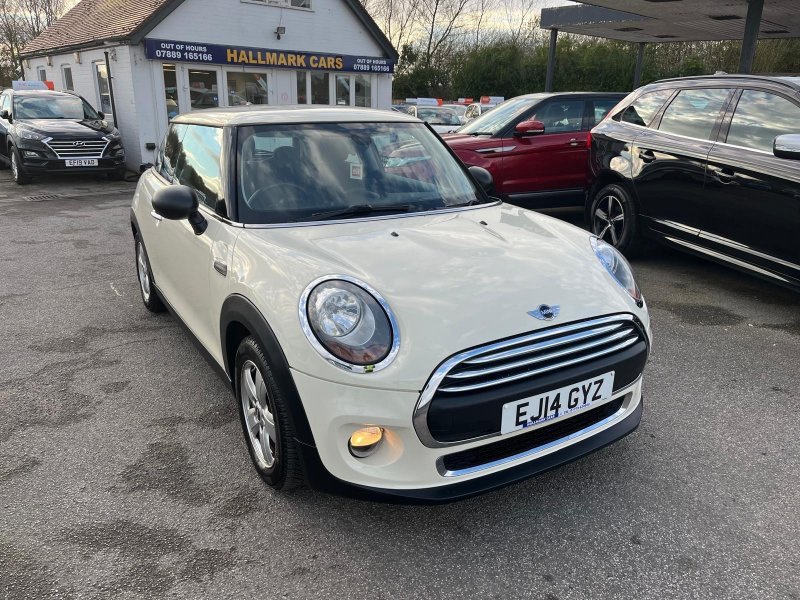 MINI HATCH