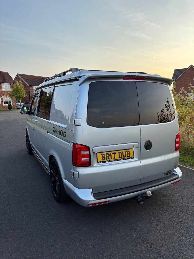 VOLKSWAGEN TRANSPORTER