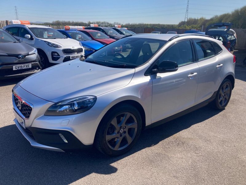 VOLVO V40 CROSS COUNTRY