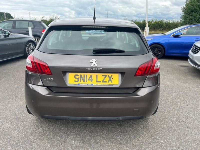 PEUGEOT 308